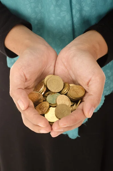 Fecho das moedas femininas, conceito de poupança — Fotografia de Stock