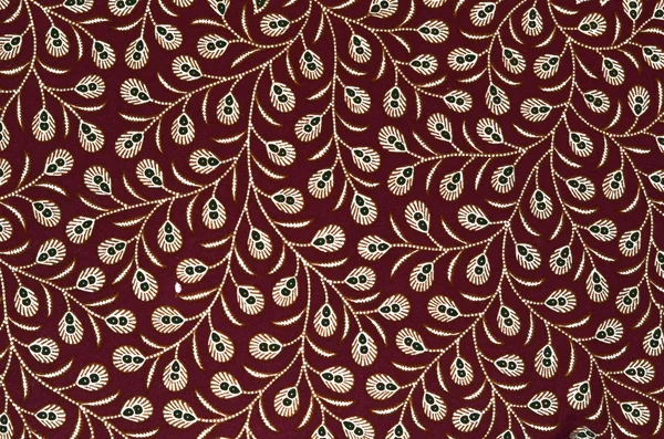 Güzel kestane batik desenler