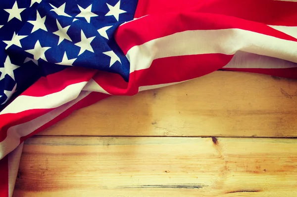 Bandeira americana em fundo de madeira — Fotografia de Stock