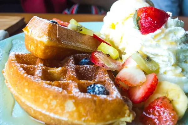 Waffles ice cream — Stock Photo, Image