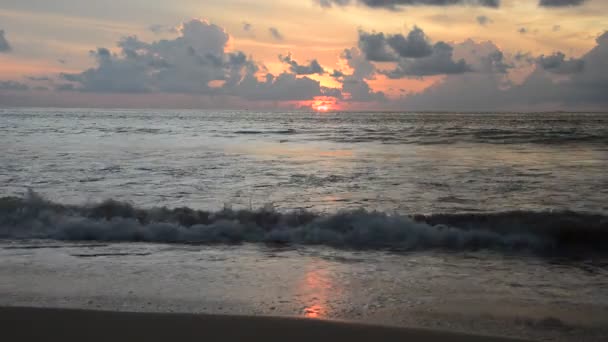 Закат и пляж — стоковое видео