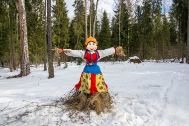 Maslenitsa parlak güzel effigy. 