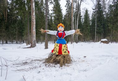 Maslenitsa parlak güzel effigy. 