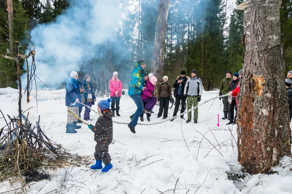 Bahar Festivali Maslenitsa - Rus kış kapalı gören, 