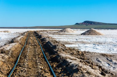 Lake Baskunchak, demiryolu. 