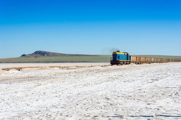 Göl Baskunchak tren. 