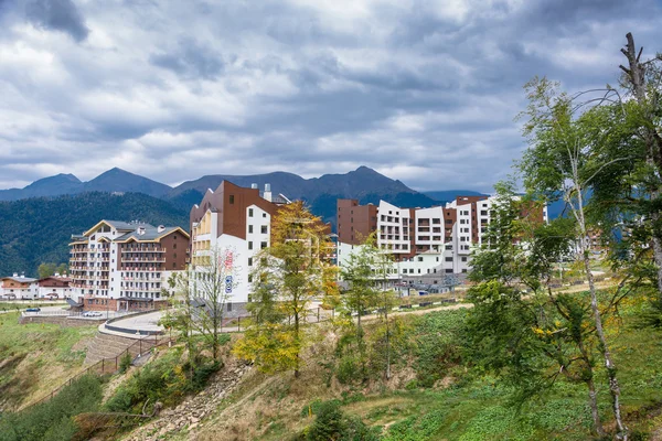 Estância de esqui Rosa Khutor, região de Krasnodar, Rússia, 7 de outubro de 201 — Fotografia de Stock