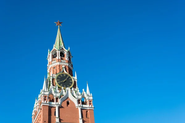 Spasskaja Toren van het Moskou Kremlin. — Stockfoto
