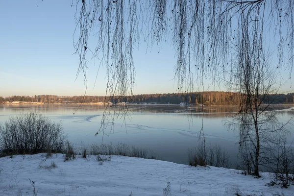 Ijs Het Stuwmeer Van Uvod Een Zonnige Winterdag Regio Ivanovo — Stockfoto