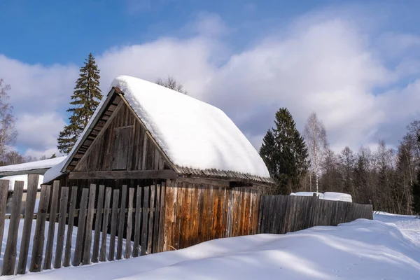 Wooden Shed Covered White Snow Long Fence Made Planks Sunny — Stock Photo, Image