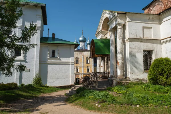 Dos Cantos Mosteiro Borisoglebsky Região Yaroslavl Dia Verão Rússia — Fotografia de Stock