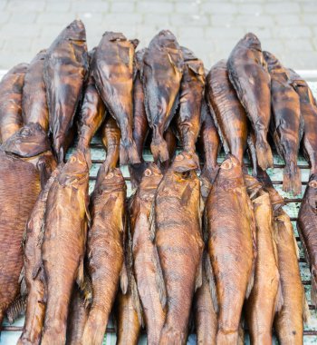 Tütsülenmiş balık. 