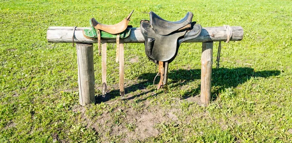 馬のためのサドル. — ストック写真