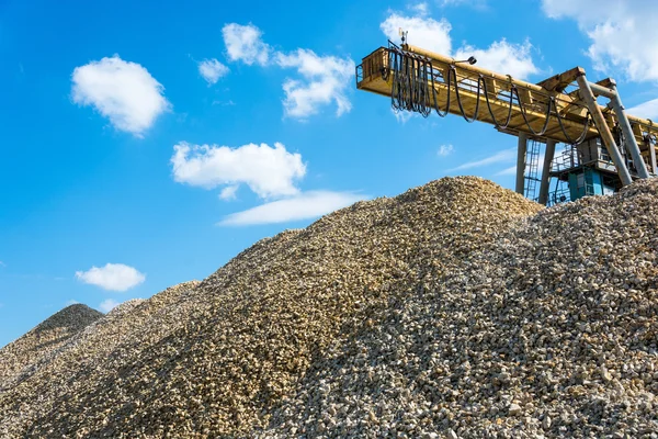 Mountain of rubble. — Stock Photo, Image