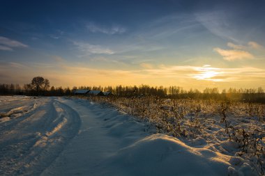Kış kırsal arazisi.