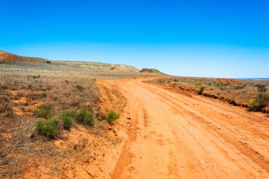 Mount büyük Bogdo giden yol.