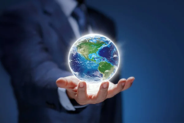 Affärsman Håller Den Globala Världen Earth Hand Business Man Visa — Stockfoto
