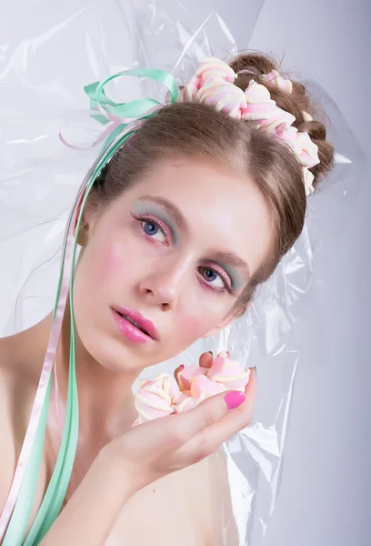 Girl with marshmallow, makeup style beauty fantasy. — Stock Photo, Image