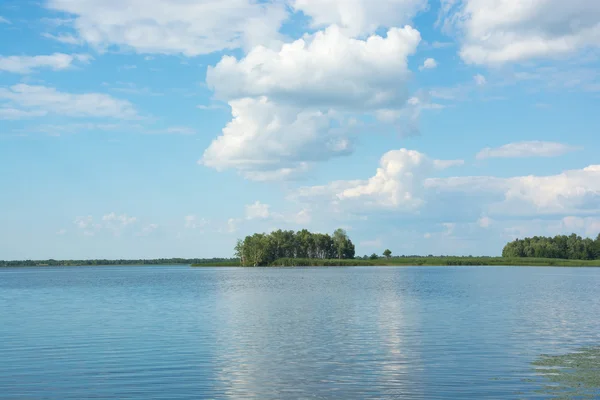 Uitzicht op de rivier — Stockfoto