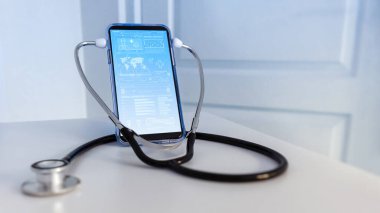 Tele tıp konsepti, tıbbi doktor internetten hastayla internet danışma teknolojisiyle iletişim kuruyor.