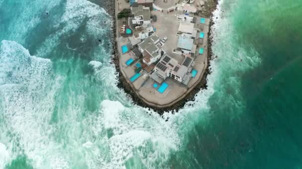 Lima Perú Noviembre 2020 Vista Aérea Casas Playa Olas Rotas — Vídeos de Stock