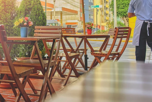 Cafetería Romántica Acogedora Calle Con Flores Mesa Café Estilo Francés — Foto de Stock