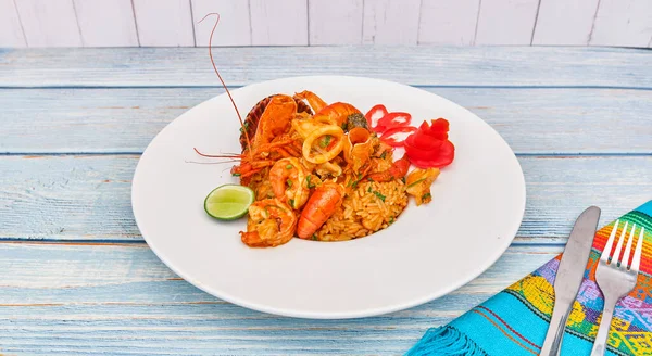 Makanan Peru Arroz Con Mariscos Pilihan Makanan Laut Disajikan Dengan — Stok Foto