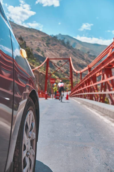 Entrenamiento Profesional Ciclistas Carretera Con Coche Escolta Seguridad Ciclista Seguido — Foto de Stock