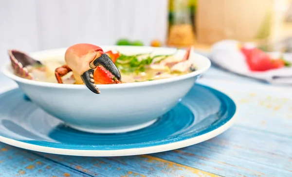 Deliciosa Sopa Pescado Marisco Llamado Chilcano Comida Peruana Decorado Con — Foto de Stock