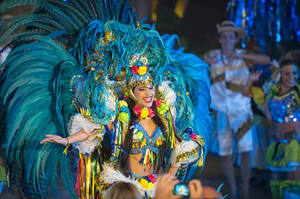 Bailarina de carnaval brasileña — Foto de Stock