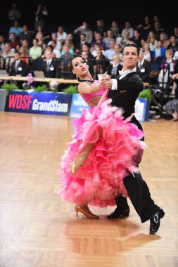 Yarışmada dans balo salonu dans çift