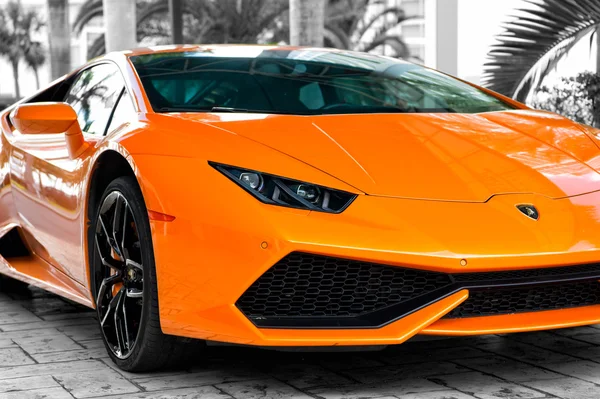 Orange sport mașină Lamborghini Aventador — Fotografie, imagine de stoc