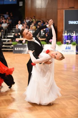 Yarışmada dans balo salonu dans çift