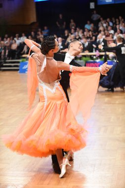 Yarışmada dans balo salonu dans çift