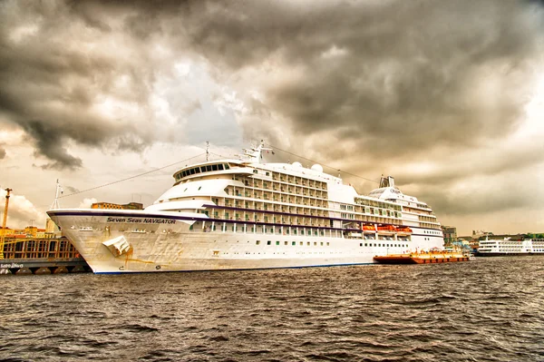 Groot cruiseschip — Stockfoto