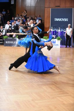 Yarışmada dans balo salonu dans çift