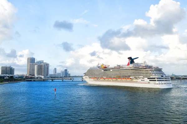 Crucero Carnival Breeze — Foto de Stock