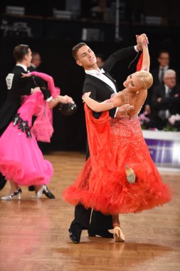 dans iki Grand Slam Standart sırasında bir dans poz sonra