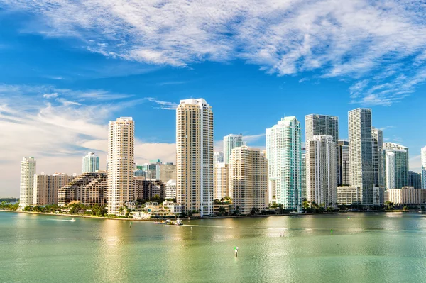 Miami, Seascape with skyscrapers in Bayside — Stock Photo, Image