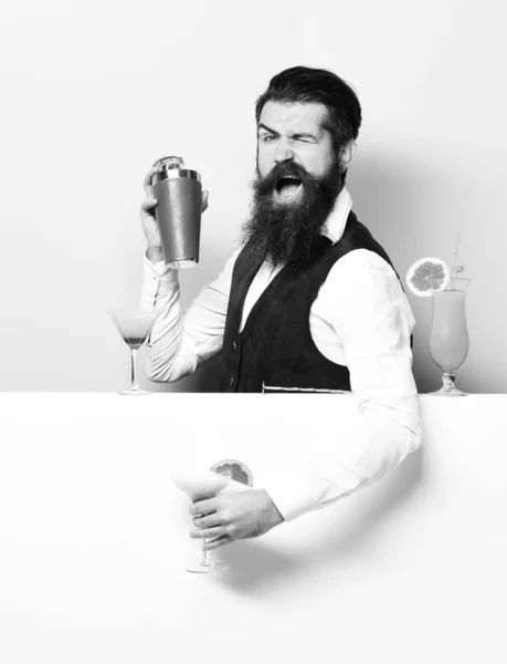 Funny handsome bearded barman — Stock Photo, Image