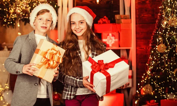 shopping idea concept. Christmas holidays concept. exchange gifts concept. celebrating christmas. happy family exchanging christmas gifts. share positive emotions. Friends giving gifts to each other