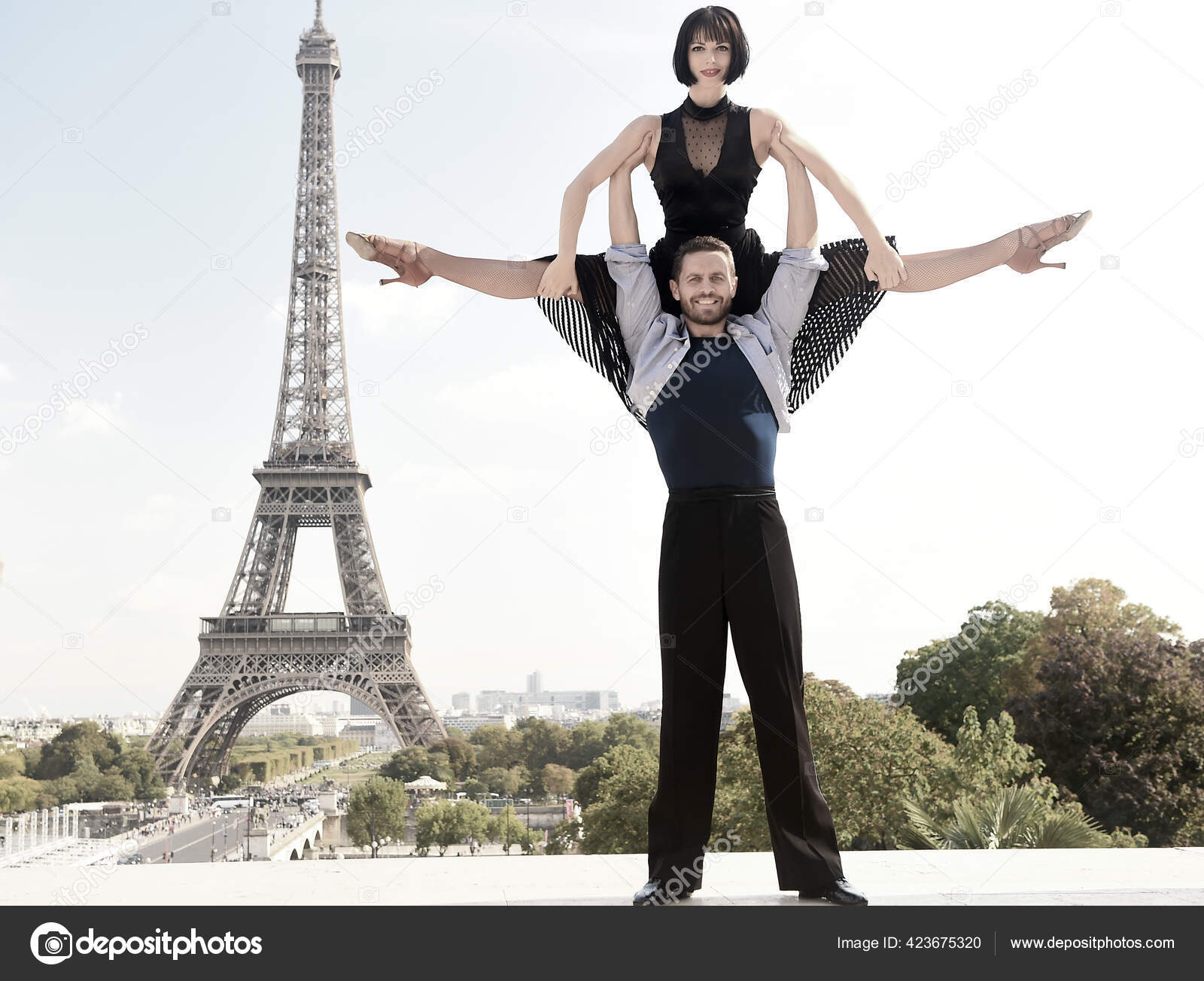 Escola de Dança de Salão Luciana Ciarallo | Barueri SP, image size:1600x1303