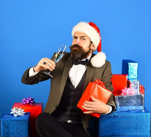Xmas Corporate Party Konzept. Weihnachtsmann im Retro-Anzug — Stockfoto
