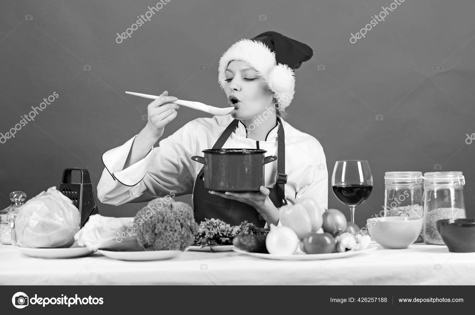 Easy Ideas For Christmas Party Woman Chef Santa Hat Cooking Hold easy-ideas-for-christmas-party-woman-chef-santa-hat-cooking-hold