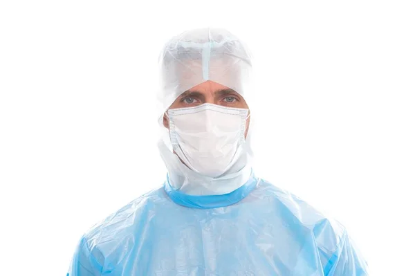 Covid-19 e assistenza sanitaria. uomo protetto con maschera medica respiratore. medico indossare il costume di sicurezza. igiene durante la pandemia di coronavirus. scienziato che crea il vaccino antivirale. epidemia. quarantena — Foto Stock