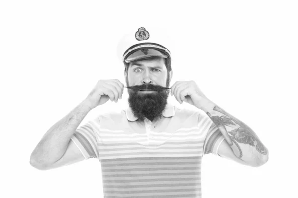 Todos os hipsters precisam de barba. Hipster rodopiar bigode isolado em branco. O marinheiro barbudo usa barba hipster. Estilo hipster brutal. Barbearia. Viagem marítima. Destino de viagem. Explorar sonhos — Fotografia de Stock