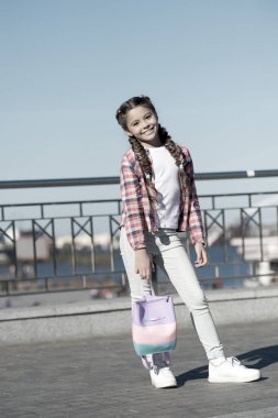 Boş zaman seçenekleri. Boş zaman ve boş zaman. Kız şehir geçmişi. Gençler için etkinlikler. Tatil ve boş zaman. Çocuklar için hafta sonu etkinlikleri. Şehir eğlencesi. Eğlenceli fikirler işte. Olay özeti