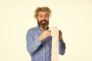Yumuşak ve cildine iyi gelir. Tuvalette sorun var. WC ve tuvalet. Kısırlık ve saflık kavramı. Tipik sabah rutini. Tuvalet kağıdı al. Mide sorunları olan hippi tuvalet kağıdı tutuyor.