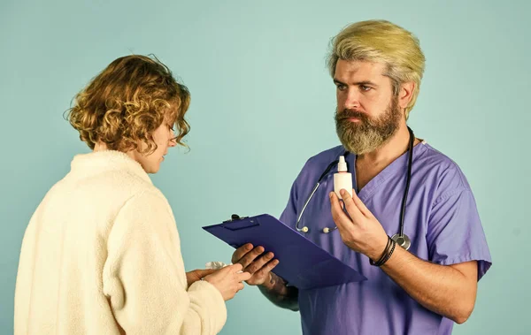 Medical help. Medical history. Doctor communicate woman. Medical treatment. Offering effective cures. Virus infection symptoms. Prescribe tests and treatment. Sick patient. Diagnose concept — Stock Photo, Image