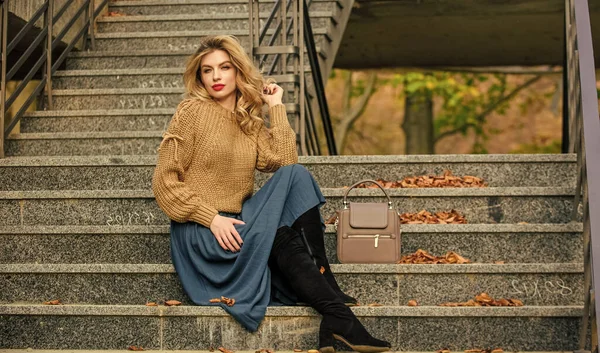 Staying beautiful any season. girl blond hair. autumn woman curly hair outdoor. girl in corrugated skirt and sweater. Pleated trend. casual style student. fall season. female beauty. Fashion model — Stock Photo, Image
